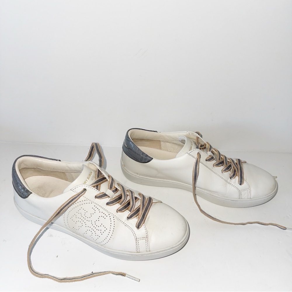 Tory Burch Leigh T-Logo Sneaker White/Gray Croc Sz 9 Athleisure Casual Everyday - Picture 13 of 14